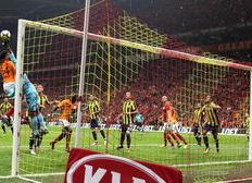 姆巴佩与70分钟激战法国队，比赛规则变更胜负难料！穆古鲁扎焦点对战观众掌声雷动